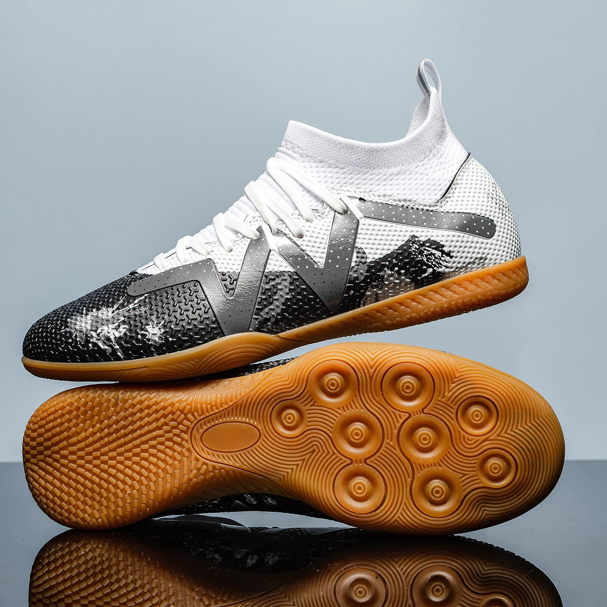 Chaussures de Football à fond plat pour hommes, chaussures de sport IC d'intérieur, montantes pour adultes, résistantes à l'usure, chaussures d'entraînement antidérapantes pour adolescents