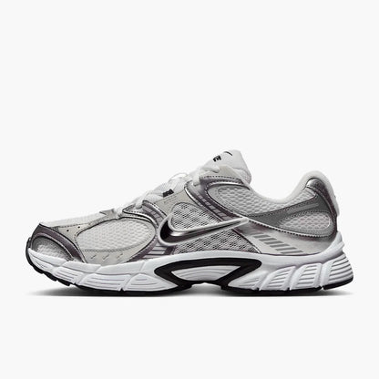 „NIKE V5 RNR“ kasdieniai bėgimo bateliai. Kasdienis komfortas. Lengvi. Kvėpuojantys. Laisvalaikio apranga. Unisex. HJ5228-001