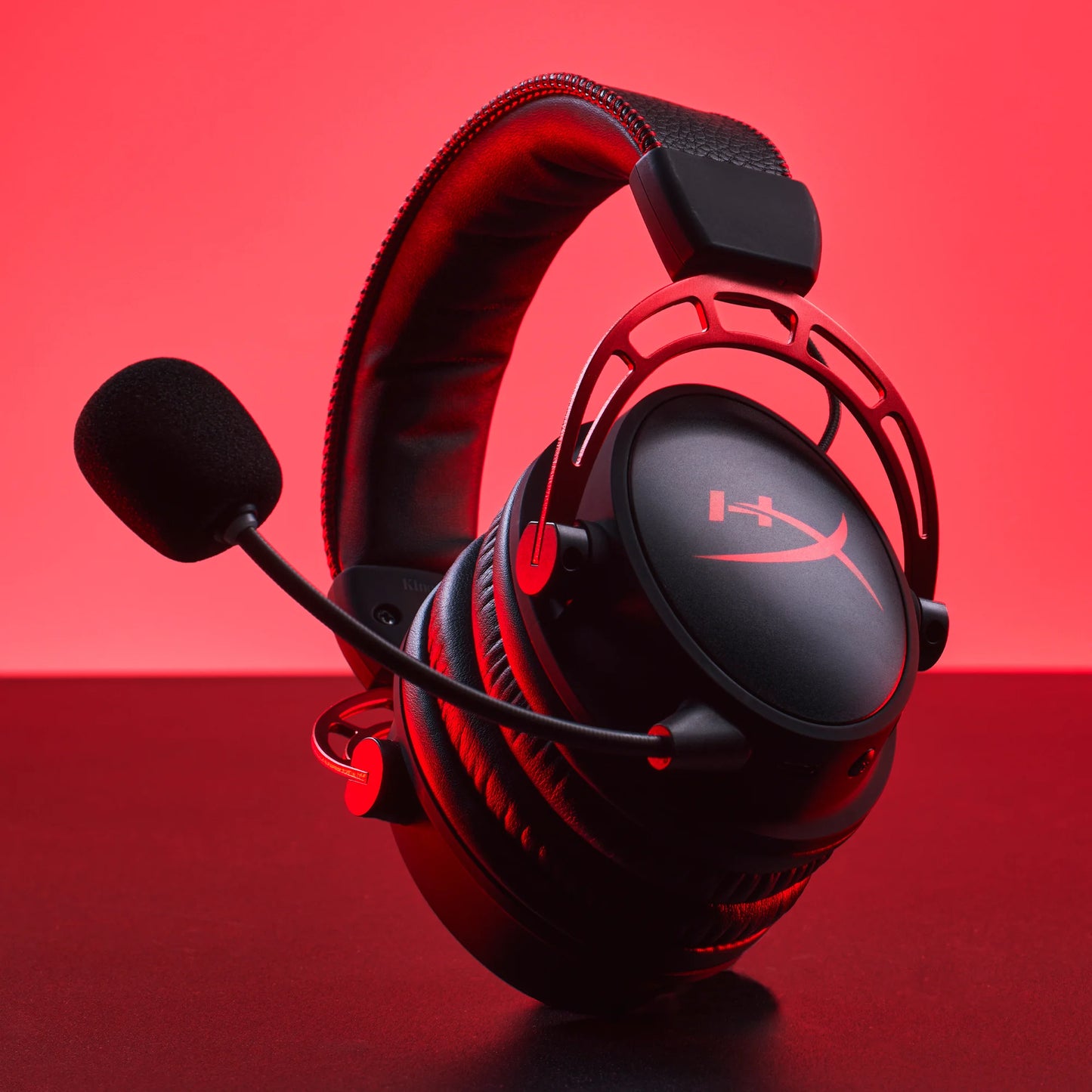 HyperX Cloud Alpha Wireless Gaming Headset with 300 Hour Battery, Dual Chamber Drivers, DTS Spatial Audio, Detachable Noise Cancelling Mic