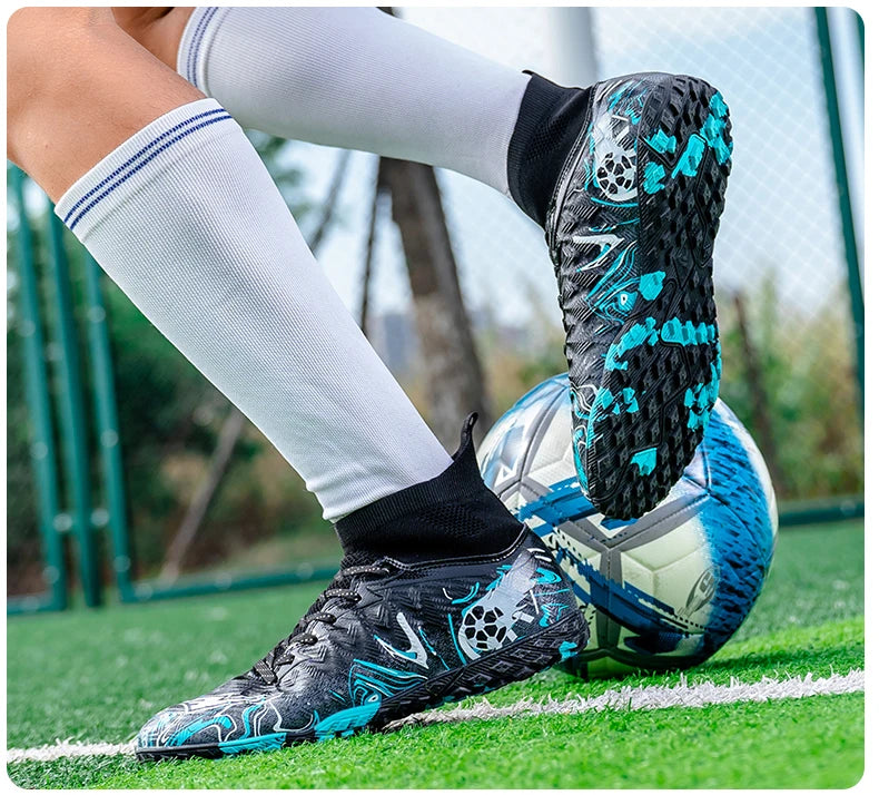 New Men Professional Soccer Shoes Non-slip Football Boots Unisex Breathable Futsal Sports New Cleats Drop Shipping Ultralight