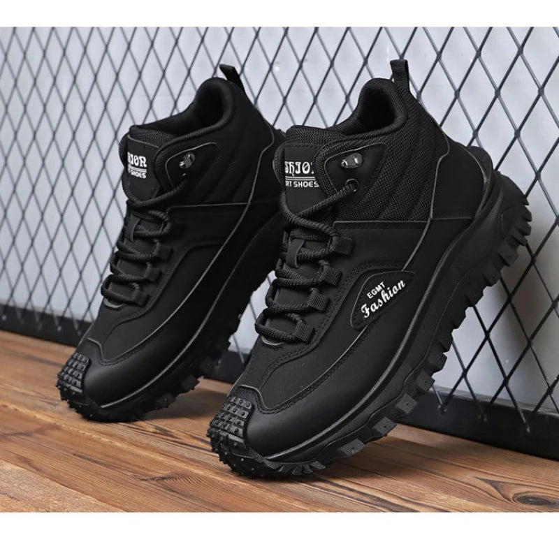 Botas de senderismo de caña media para hombre, en blanco y negro, de cuero impermeable, con plataforma, zapatillas antideslizantes para exterior, calzado informal con suela resistente