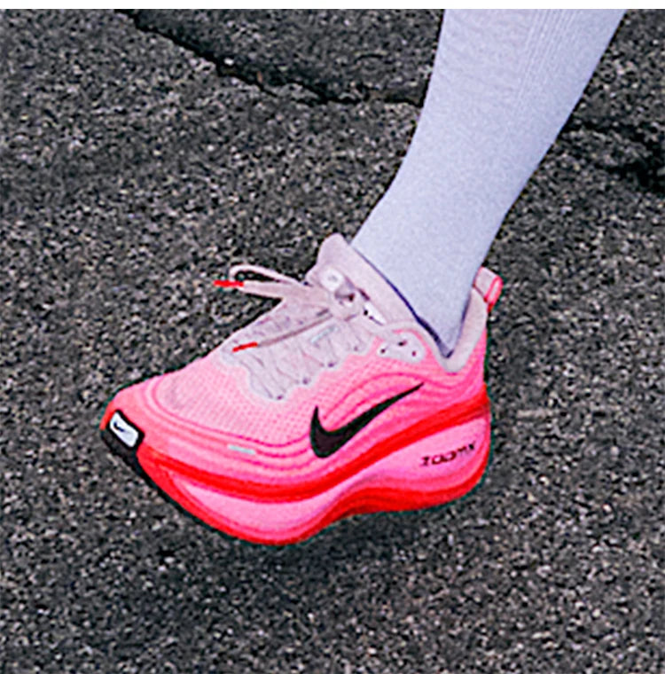 Nike Genuine Vomero Plus Scarpe da running da donna in mesh traspirante per strada HV8154-604