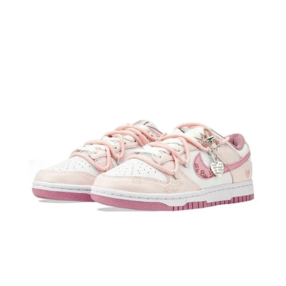 Spersonalizowane trampki Nike Dunk „Honeyed Rose” – nowe chińskie ręcznie malowane damskie buty skateboardowe typu low-top z motywem serca