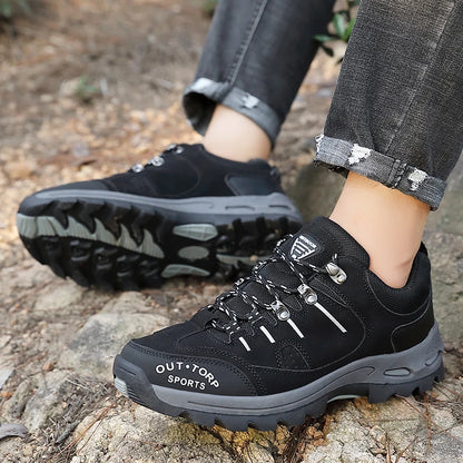 Retro Style Men  Sports Shoes Autumn and Winter Short Boots Anti Slip Hiking Shoe Suitable for Ankle Boots Urban Commuting 2025