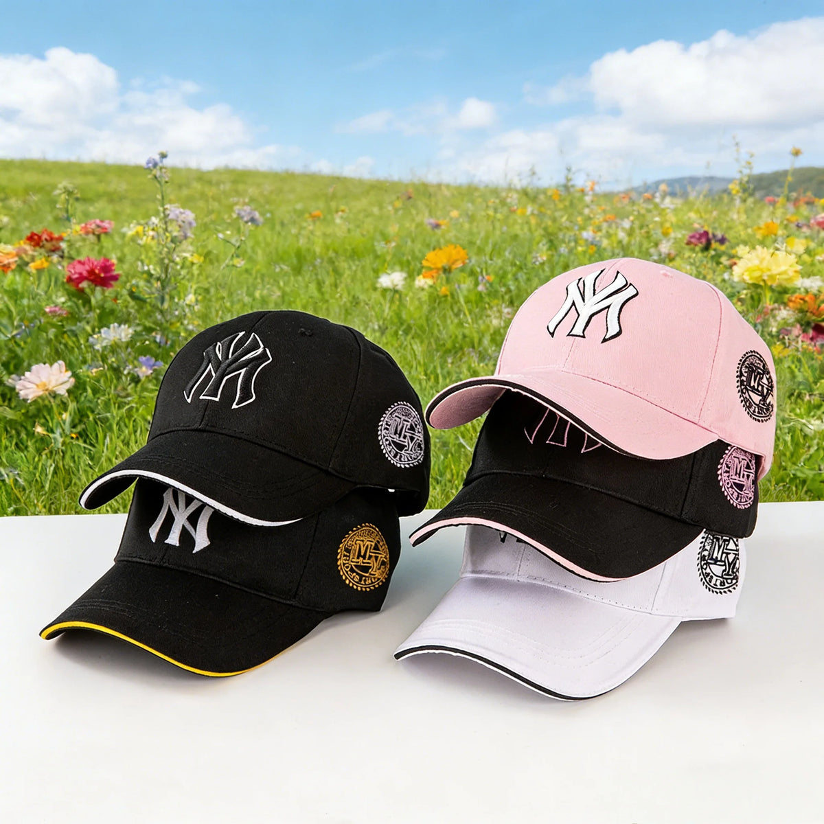 Moderne baseballkasket: Giv dit udendørslook et løft! Med klassiske New York-logoer og retro-badges er den både moderigtig
