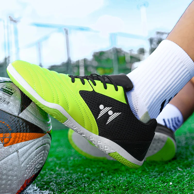 Nouvelles Chaussures de Football Montantes pour Hommes de Haute Qualité – Crampons Antidérapants pour Gazon et Futsal, Idéales pour Matchs en Salle et Sports de Plein Air – Meilleures Ventes