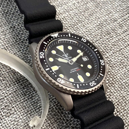 Titanium Diver NH35A Black Automatic 200M Men Watch Sapphire Glass 3.8 o'clock Date Rubber Black Ceramic Bezel