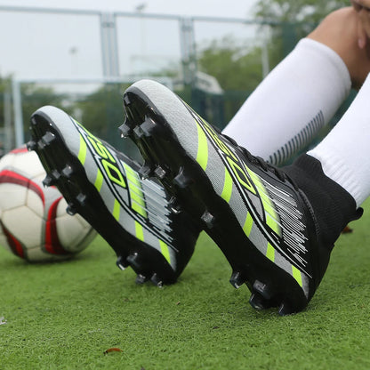Nouvelles chaussures de football professionnelles pour hommes, chaussures de sport à cheville haute, chaussures de football TF/FG pour garçons, unisexes, antidérapantes, confortables